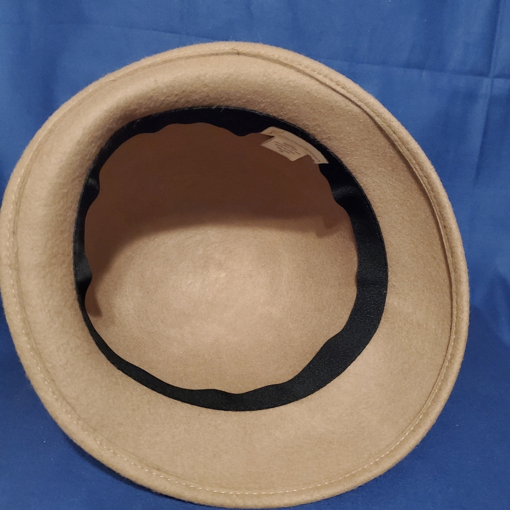 Hat - Picture 4 of 4